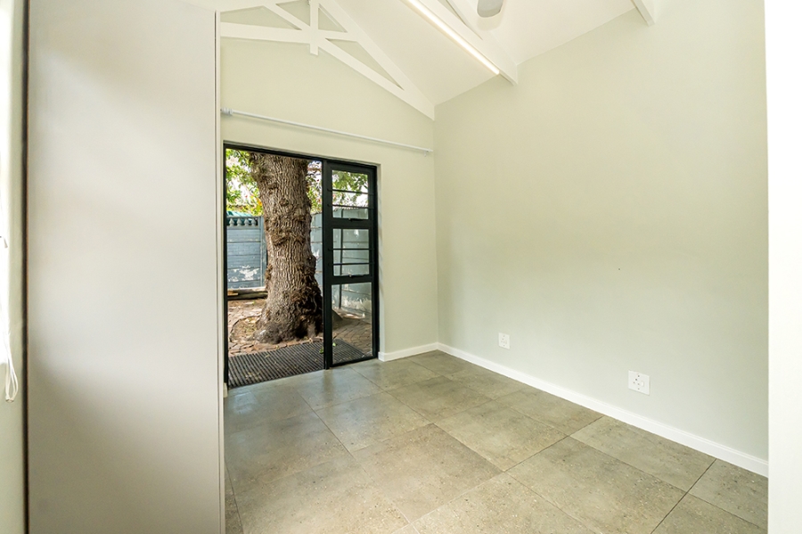 To Let 1 Bedroom Property for Rent in Pinelands Western Cape